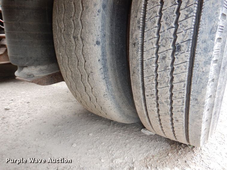 image for item DM2278 1994 Talbert T4DW-50-HRG-RA-1-T1 lowboy equipment trailer