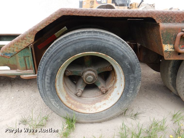 image for item DM2278 1994 Talbert T4DW-50-HRG-RA-1-T1 lowboy equipment trailer