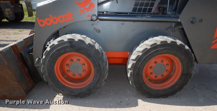 image for item DM2280 1990 Bobcat 843B  skid steer loader