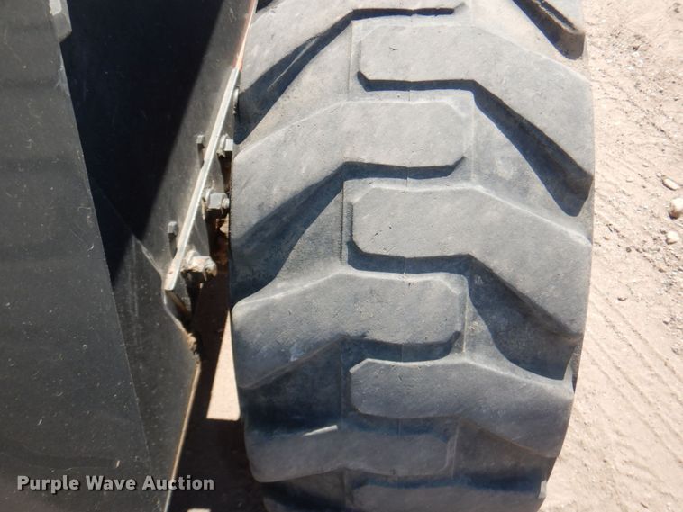 image for item DM2280 1990 Bobcat 843B  skid steer loader