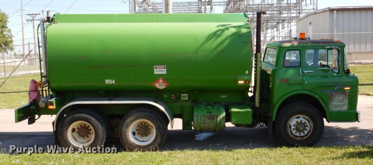 image for item DM2298 1988 Ford CT8000  fuel truck