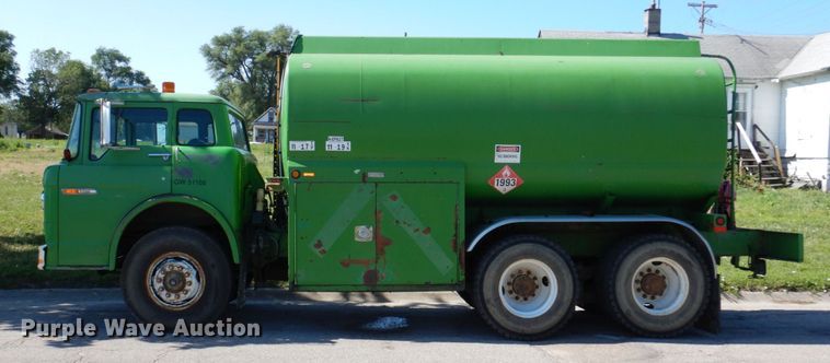 image for item DM2298 1988 Ford CT8000  fuel truck