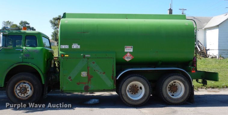 image for item DM2298 1988 Ford CT8000  fuel truck