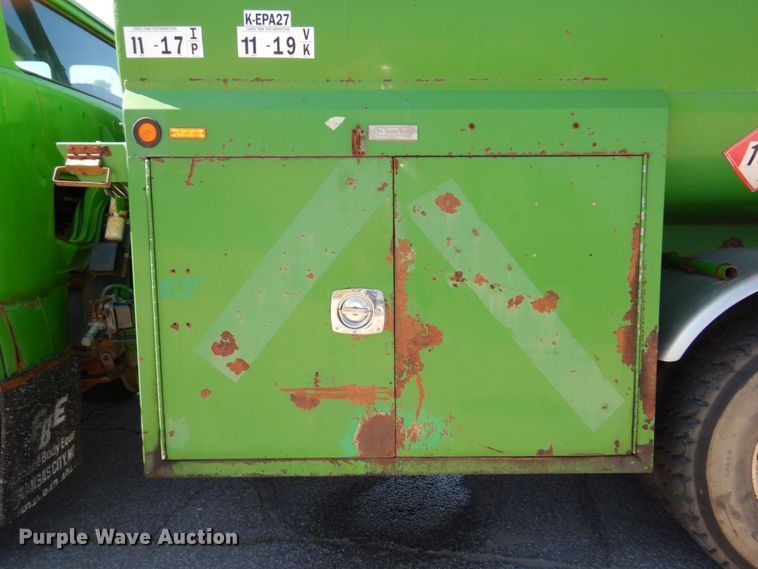 image for item DM2298 1988 Ford CT8000  fuel truck