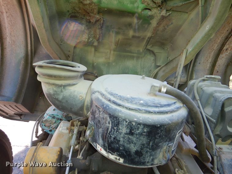 image for item DM2298 1988 Ford CT8000  fuel truck