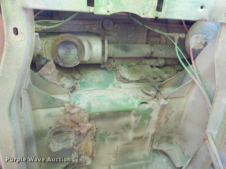 image for item DM2298 1988 Ford CT8000  fuel truck