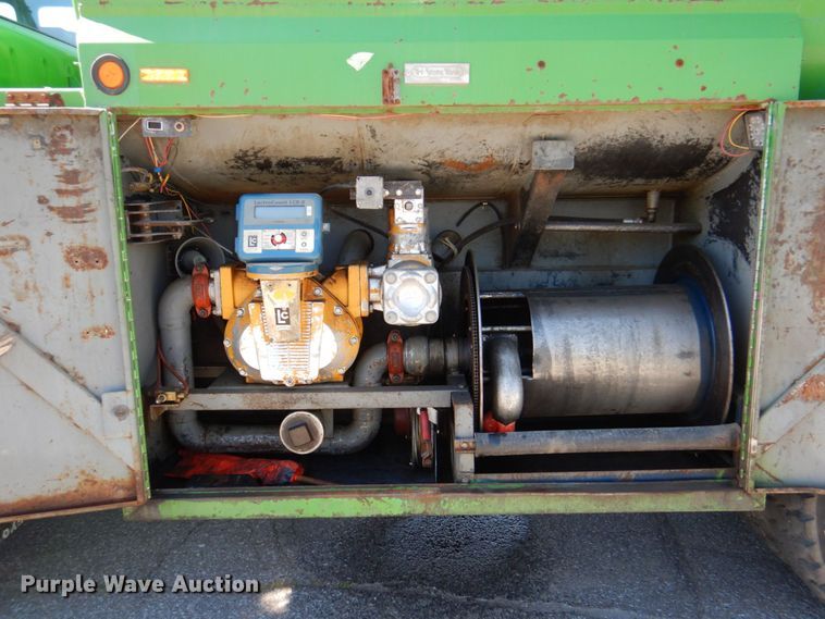 image for item DM2298 1988 Ford CT8000  fuel truck