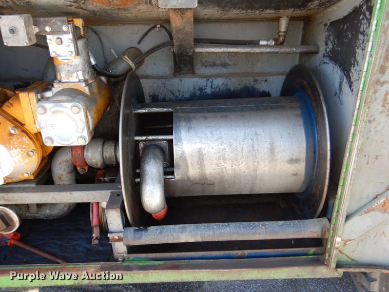 image for item DM2298 1988 Ford CT8000  fuel truck