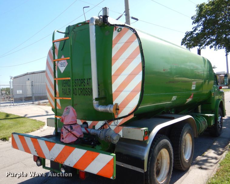 image for item DM2298 1988 Ford CT8000  fuel truck