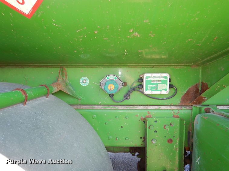 image for item DM2298 1988 Ford CT8000  fuel truck