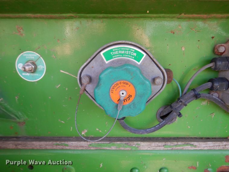 image for item DM2298 1988 Ford CT8000  fuel truck