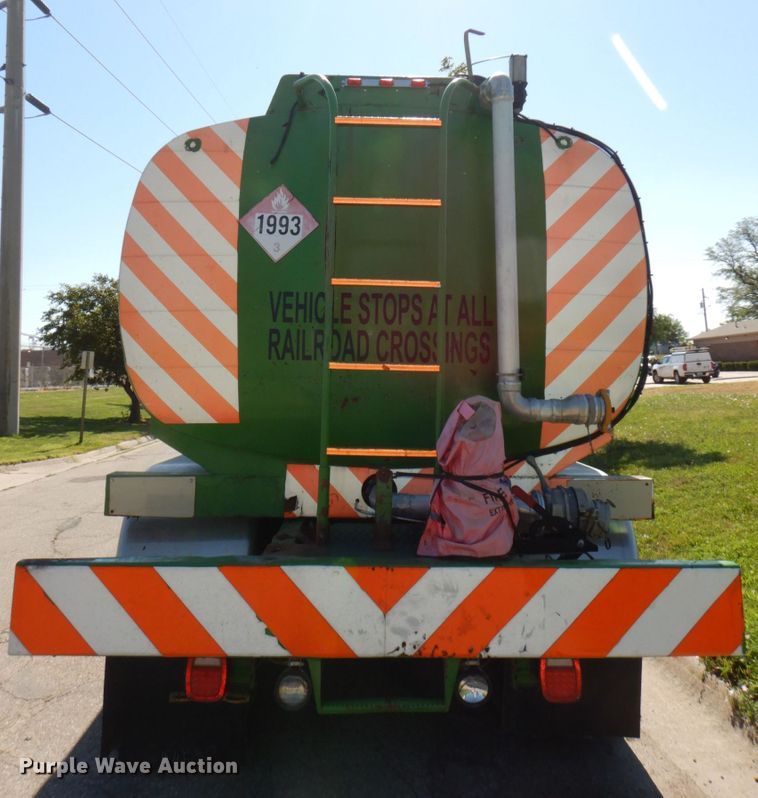 image for item DM2298 1988 Ford CT8000  fuel truck
