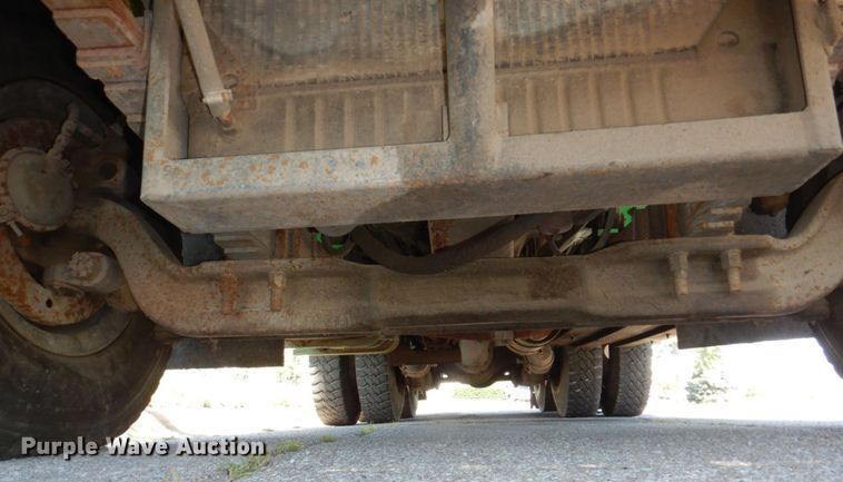 image for item DM2298 1988 Ford CT8000  fuel truck