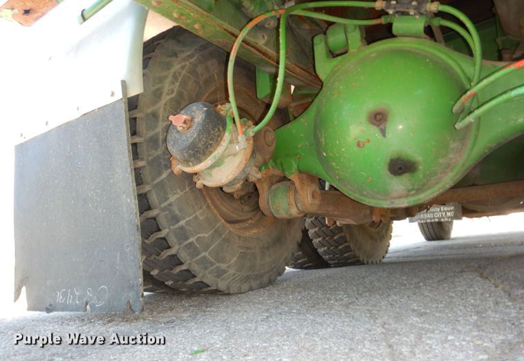 image for item DM2298 1988 Ford CT8000  fuel truck