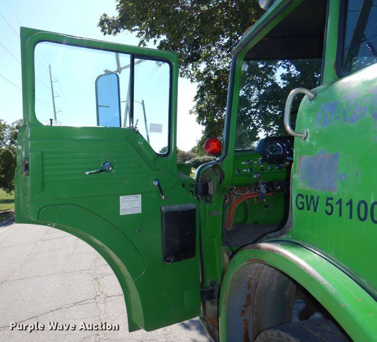 image for item DM2298 1988 Ford CT8000  fuel truck