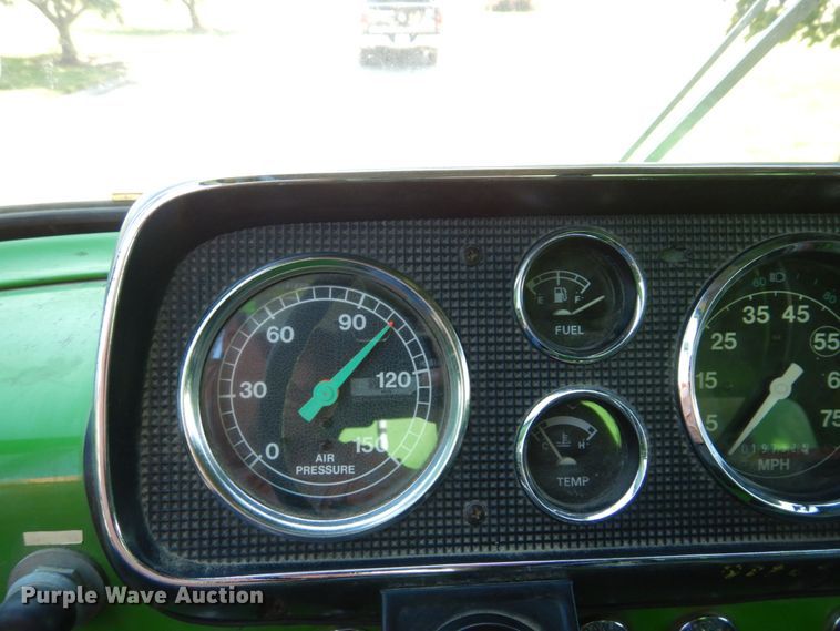 image for item DM2298 1988 Ford CT8000  fuel truck