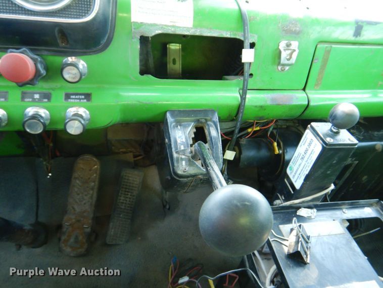 image for item DM2298 1988 Ford CT8000  fuel truck