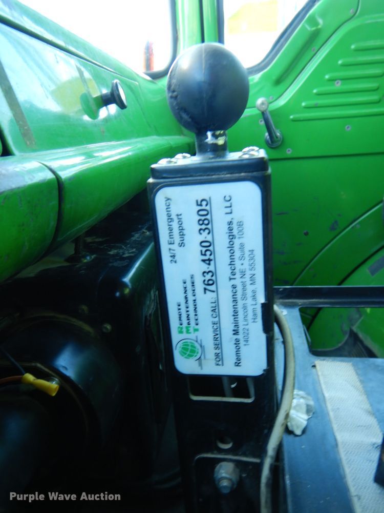 image for item DM2298 1988 Ford CT8000  fuel truck