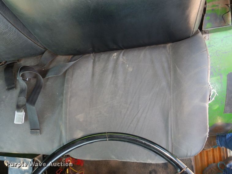 image for item DM2298 1988 Ford CT8000  fuel truck