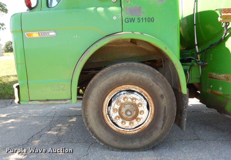 image for item DM2298 1988 Ford CT8000  fuel truck