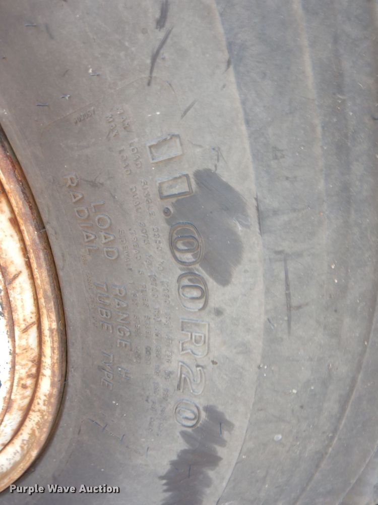 image for item DM2298 1988 Ford CT8000  fuel truck