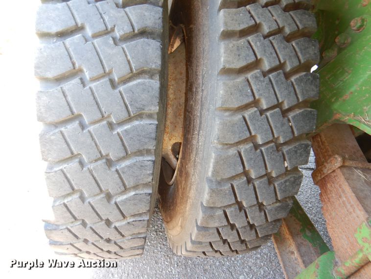 image for item DM2298 1988 Ford CT8000  fuel truck