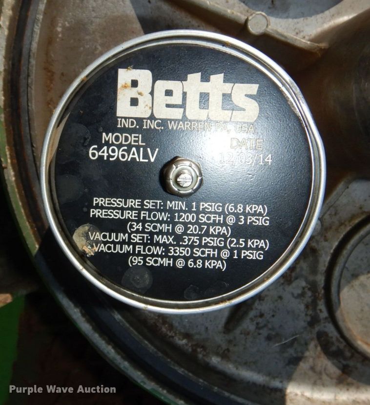 image for item DM2298 1988 Ford CT8000  fuel truck