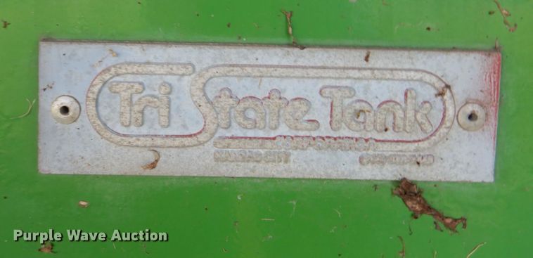 image for item DM2298 1988 Ford CT8000  fuel truck