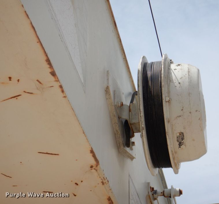 image for item DM2315 1992 P&H Century 128  crane