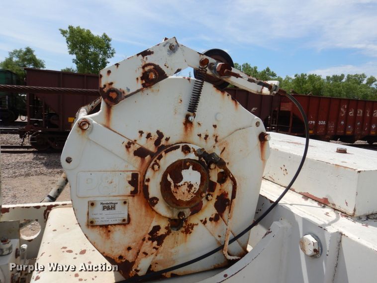 image for item DM2315 1992 P&H Century 128  crane