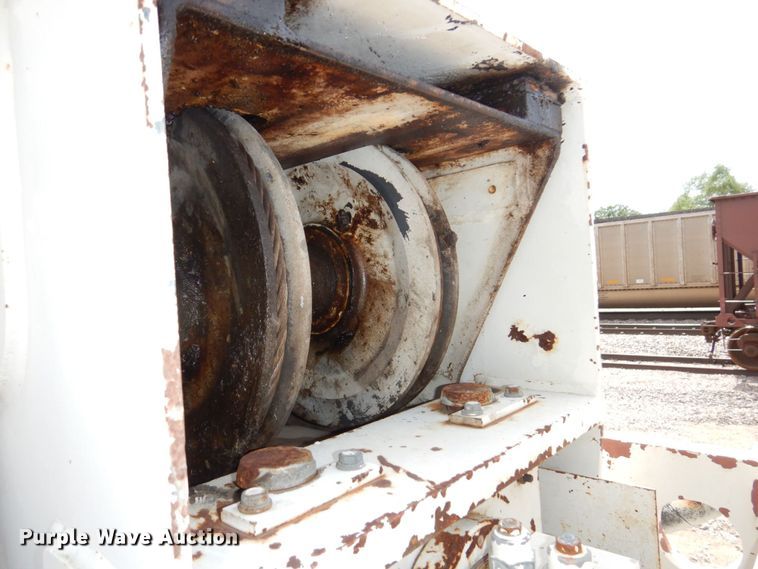 image for item DM2315 1992 P&H Century 128  crane