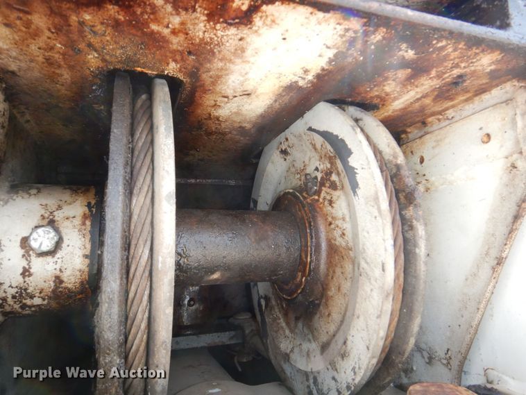 image for item DM2315 1992 P&H Century 128  crane