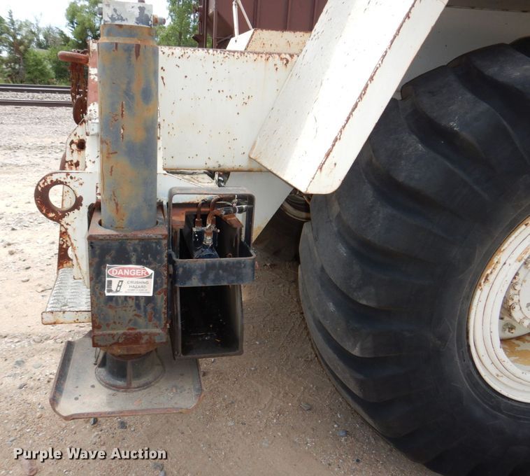 image for item DM2315 1992 P&H Century 128  crane