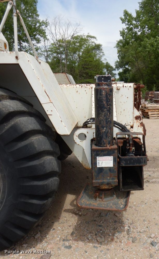 image for item DM2315 1992 P&H Century 128  crane