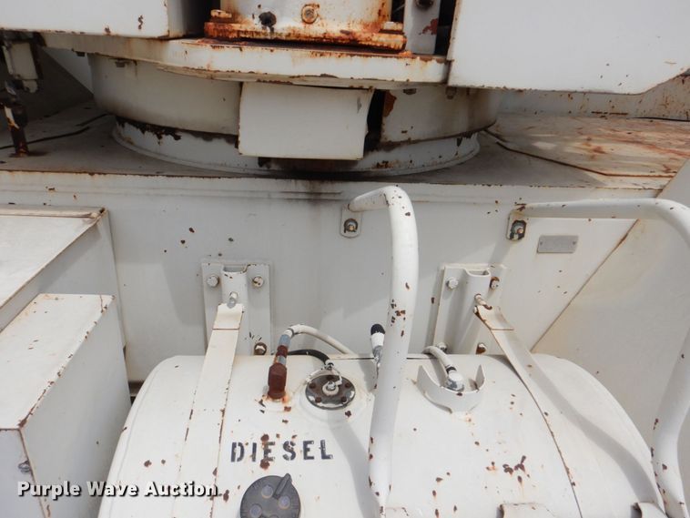 image for item DM2315 1992 P&H Century 128  crane