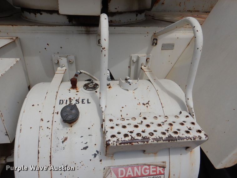 image for item DM2315 1992 P&H Century 128  crane