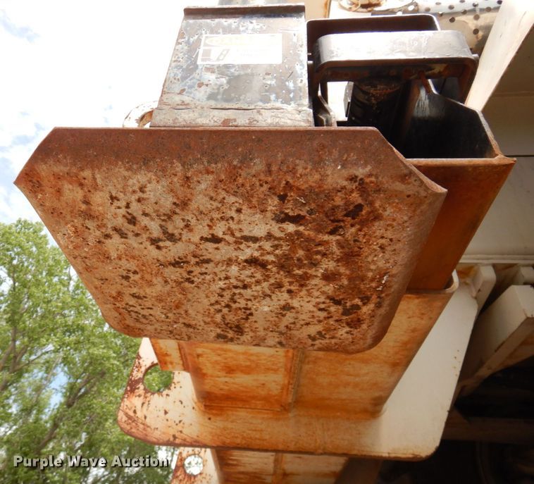 image for item DM2315 1992 P&H Century 128  crane