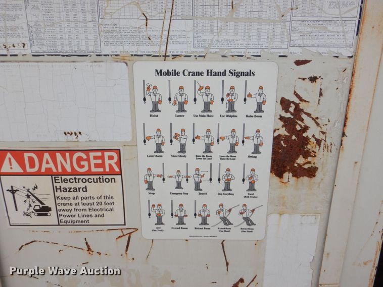 image for item DM2315 1992 P&H Century 128  crane