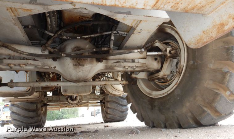 image for item DM2315 1992 P&H Century 128  crane