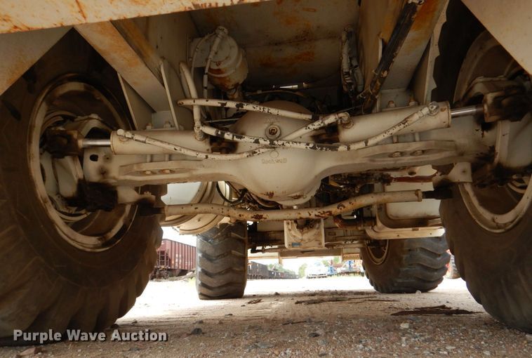 image for item DM2315 1992 P&H Century 128  crane