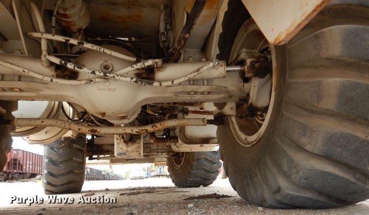 image for item DM2315 1992 P&H Century 128  crane