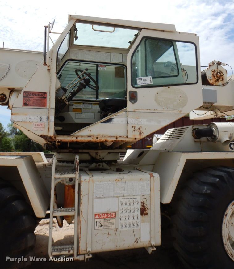 image for item DM2315 1992 P&H Century 128  crane