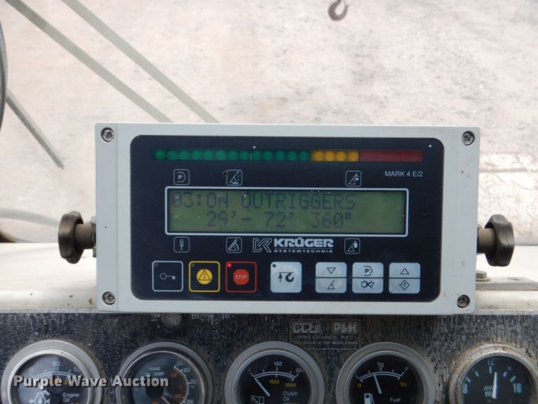 image for item DM2315 1992 P&H Century 128  crane