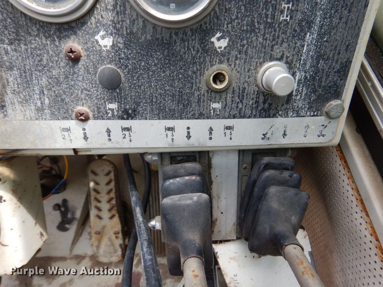 image for item DM2315 1992 P&H Century 128  crane