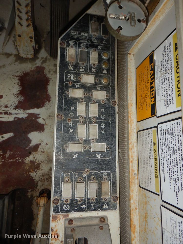 image for item DM2315 1992 P&H Century 128  crane