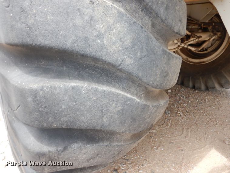 image for item DM2315 1992 P&H Century 128  crane