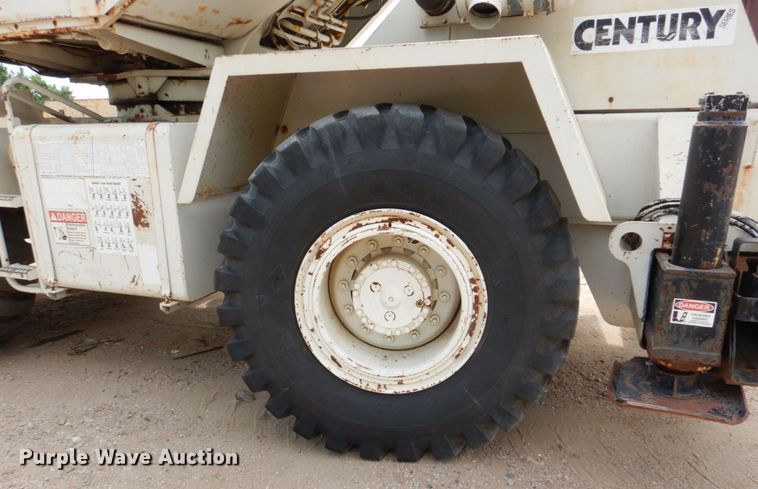 image for item DM2315 1992 P&H Century 128  crane