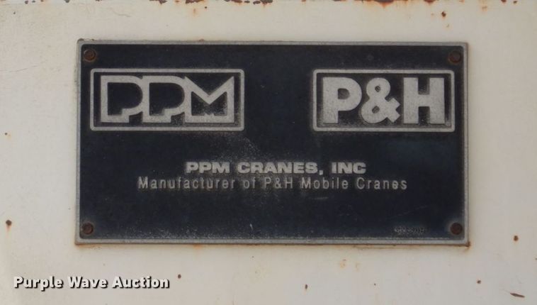 image for item DM2315 1992 P&H Century 128  crane