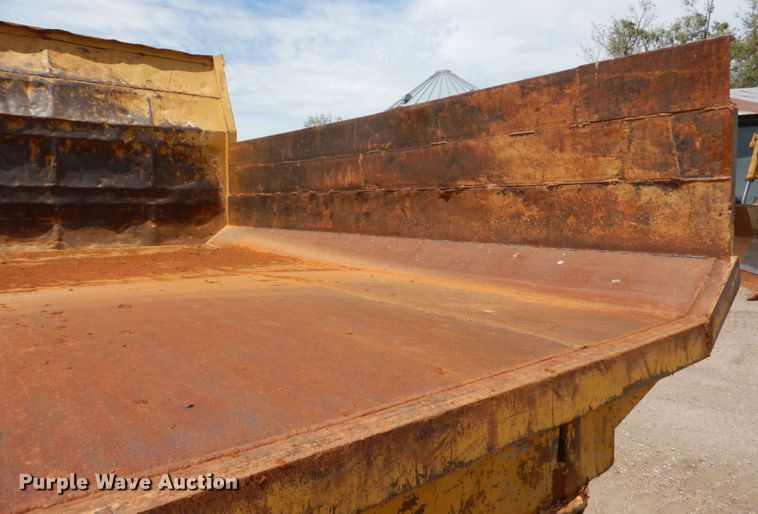 image for item DM2316 2002 Morooka MST2200 track carrier with dump bed