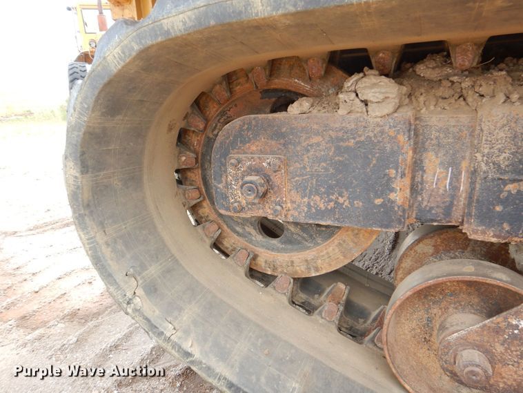 image for item DM2316 2002 Morooka MST2200 track carrier with dump bed